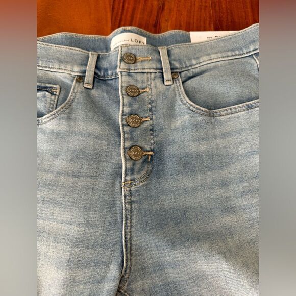 NWT Destructed frayed hem Button Fly High Rise Skinny Jeans Light Wash  sz 29/8 - Picture 8 of 16